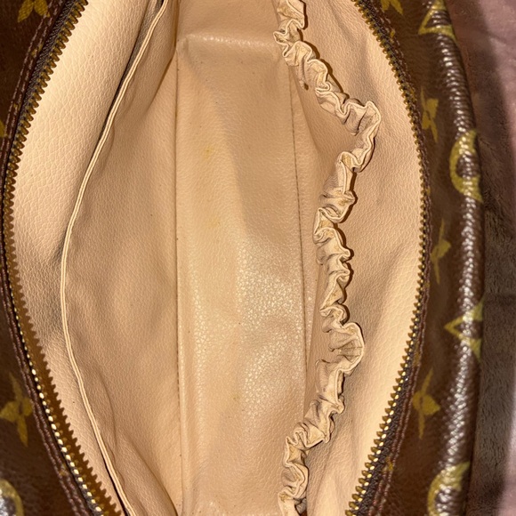 Authentic Louis Vuitton Monogram Trousse 28 (Large Vanity Bag) - Picture 7 of 10